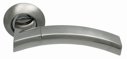 Ручка дверная межкомнатная ARCHIE SILLUR 132 S.Chrome/P.Chrome матовый хром/хром