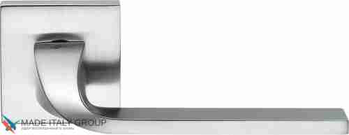 Дверная ручка на квадратном основании COLOMBO Isy BL11RSB-CM матовый хром