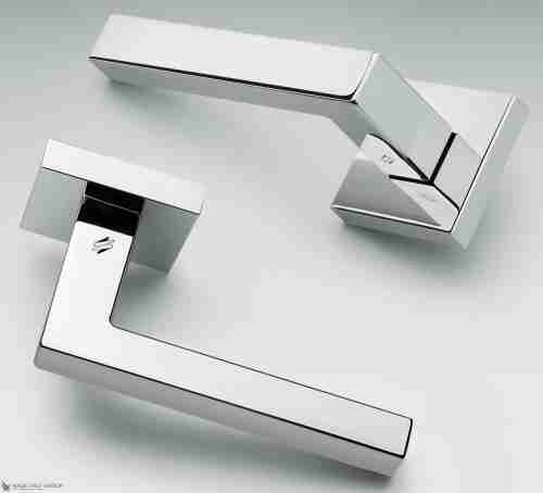 Дверная ручка на квадратном основании COLOMBO Ellesse BD21RSB-CM матовый хром