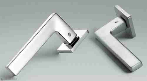 Дверная ручка на квадратном основании COLOMBO Esprit BT11RSB-CM матовый хром